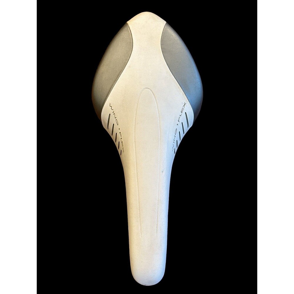 Fizik Vitesse Tri Triathlon Women's Bike Saddle, Seat kium rails White/Gray EUC